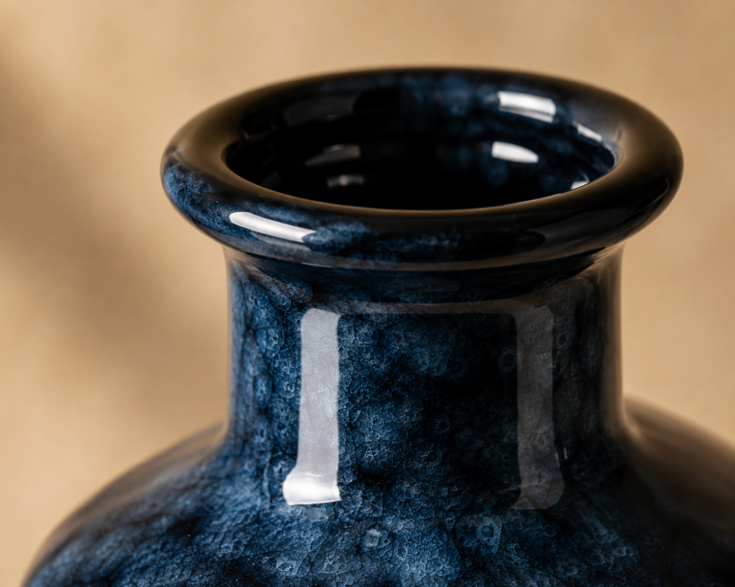 Noiré Glass Vase Set